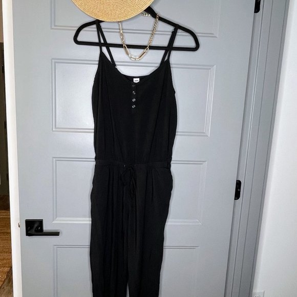 OLD NAVY ROMPER BLACK FULL LENGTH MEDIUM - Picture 3 of 5